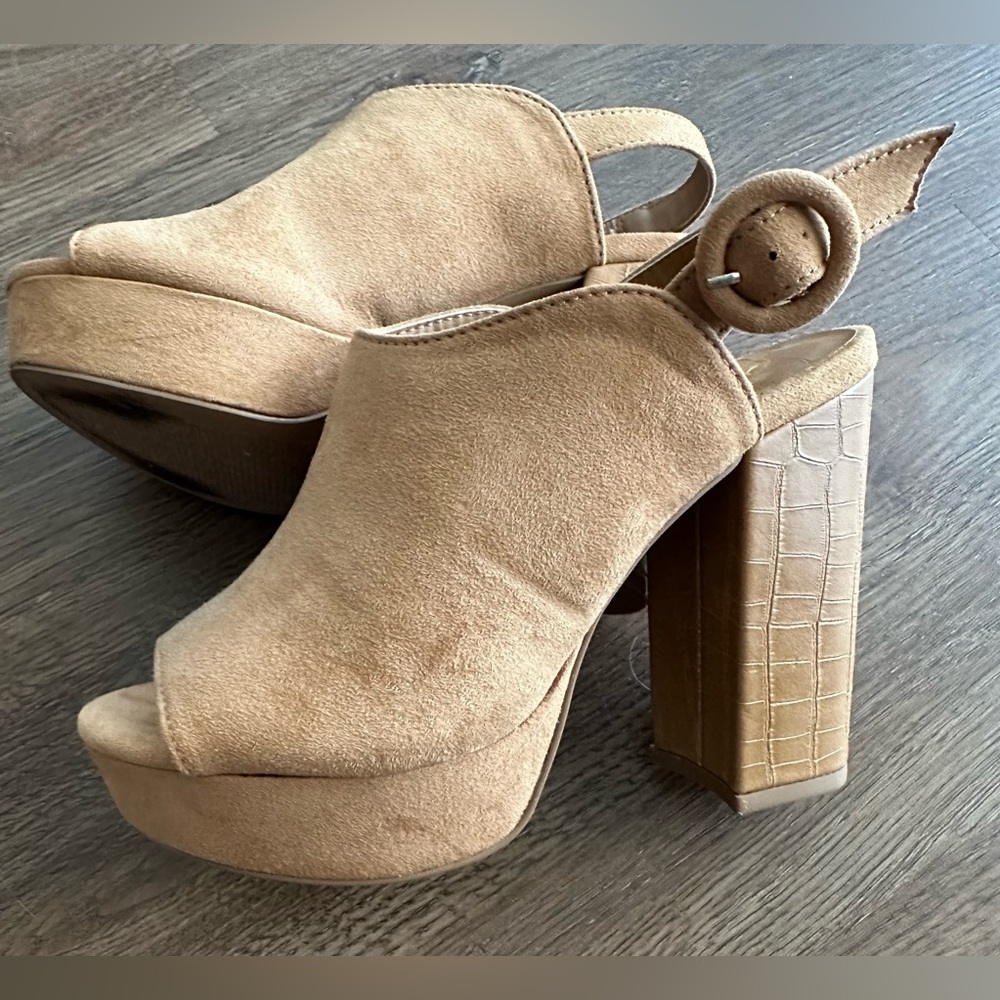 Platform tan sandal high heels